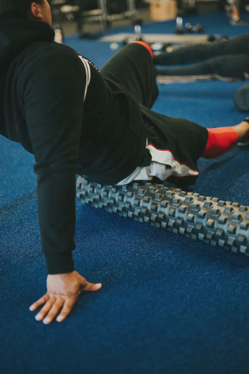 Featured image of post Foam Rolling 101: How to Use a Foam Roller for Running Recovery