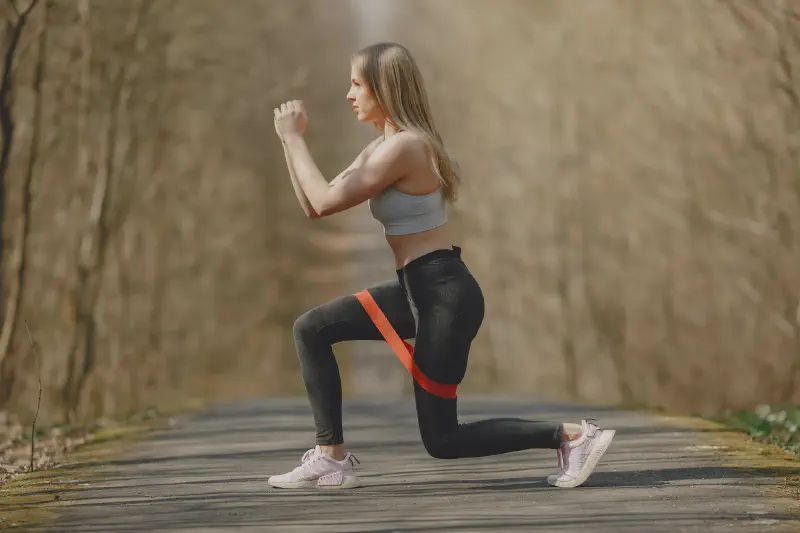 Featured image of post Resistance Band Workouts for Runners
